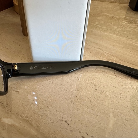 Preloved Chiratian Dior reading eyeglasses in burgundy oblong - Picture 4 of 7